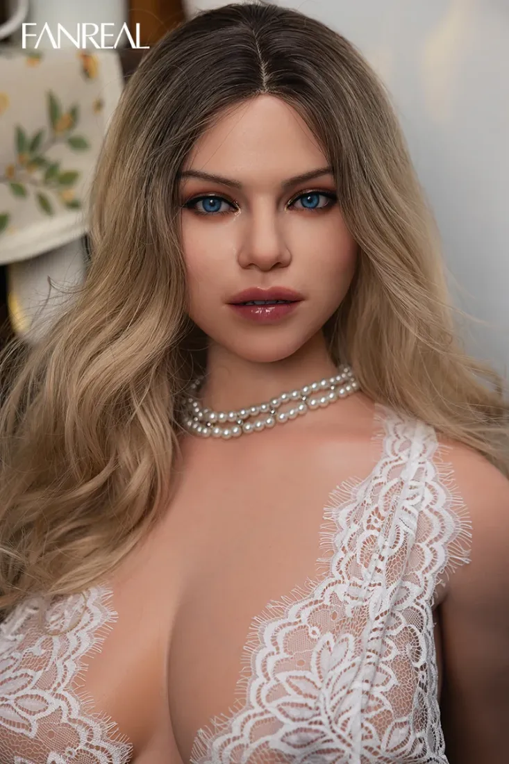 Picture of Carlee 95cm G-cup Torso (US Stock)