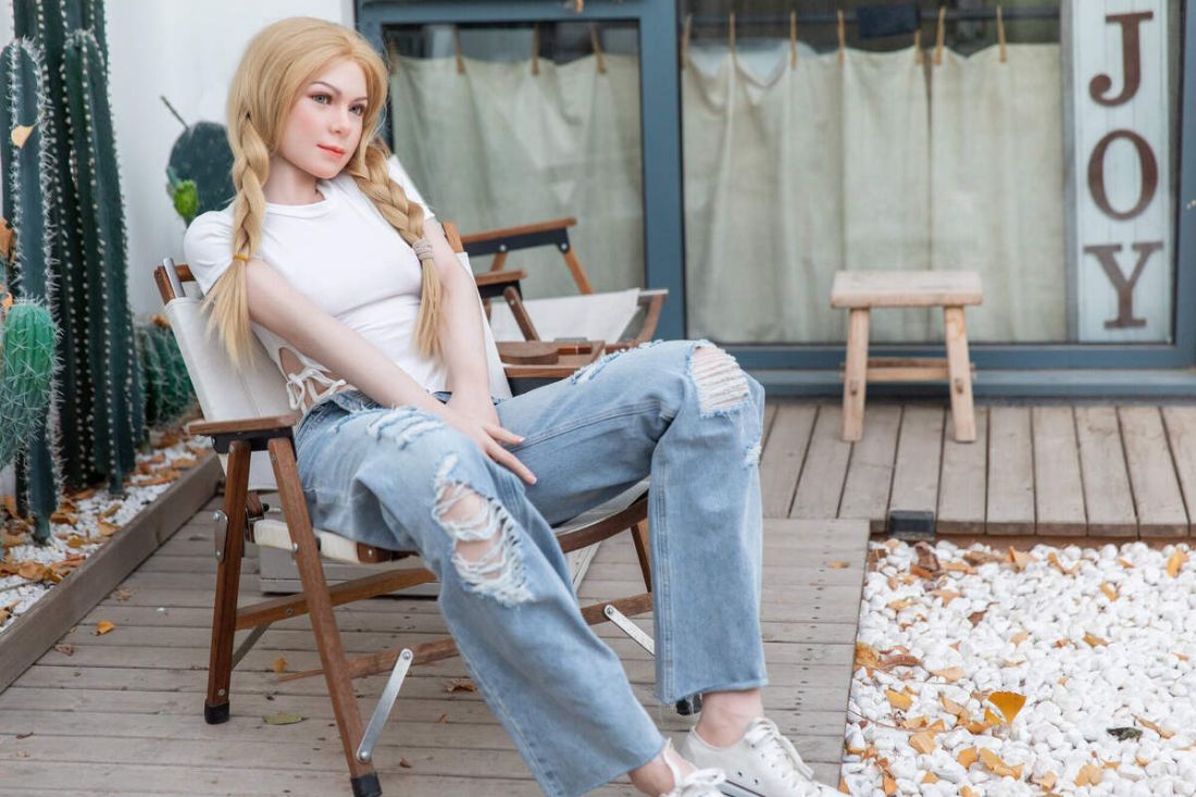 Picture of Starpery Doll 171cm/5ft7 A-cup Silicone Sex Doll – Imogen [In Stock | US Only] (W.R. 4.0 Version)