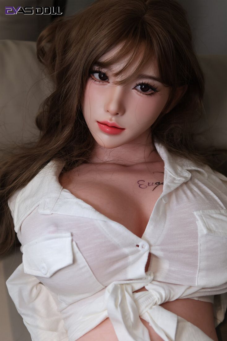 Picture of Yi Zhi Qi - 104cm/3ft5 H-cup Silicone Sex Doll Torso