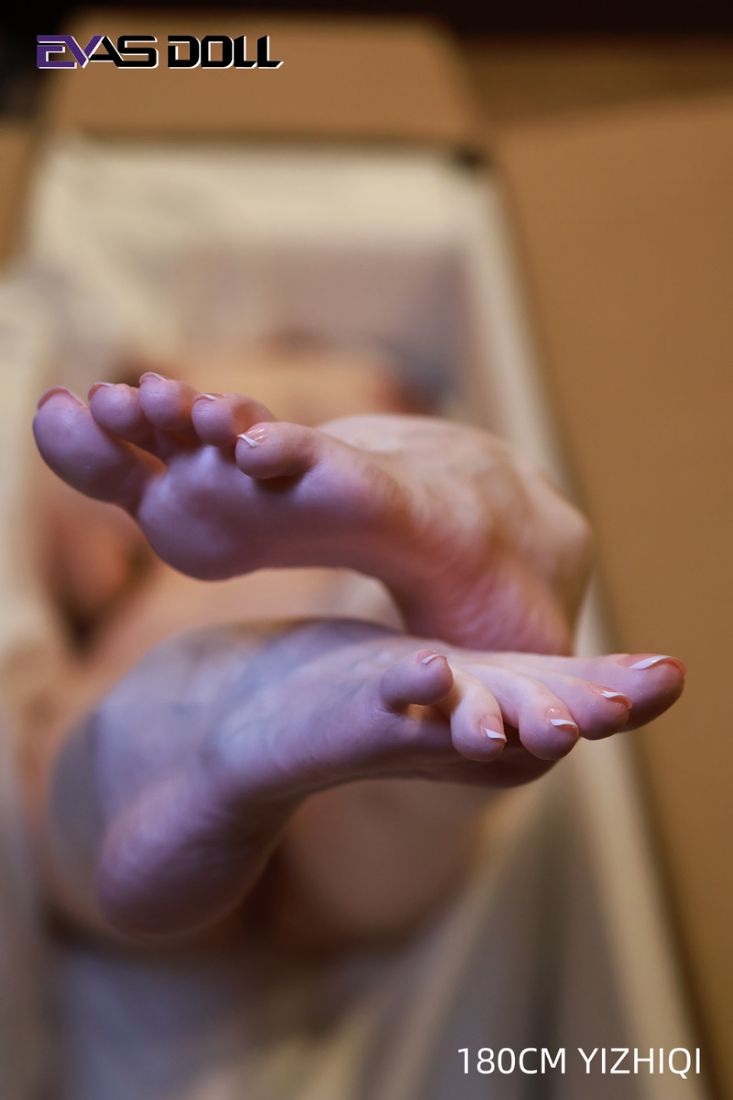 Picture of 180cm/5ft11 H-cup Silicone Sex Doll – Yi Zhi Qi