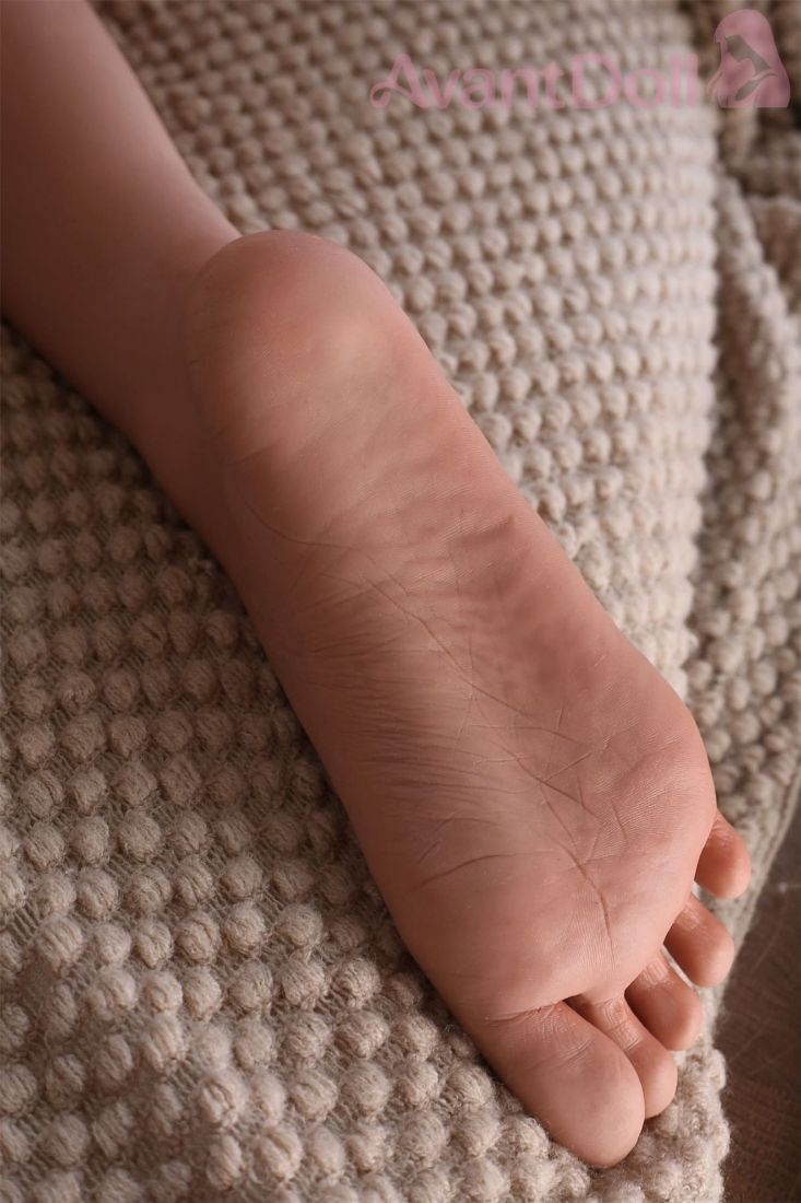 Picture of 165cm/5ft5 F Cup Real Skin Texture ROS Head Full Silicone Doll - Aria